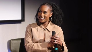 Issa Rae Slams DEI Rollbacks, Breaks Down Hollywood’s ‘Identity Crisis’ Over Creators: ‘It’s Become a Bad Word’ | Video