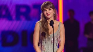 Taylor Swift Urges Artists to Protect Their Craft, Warns the Internet ‘Will Attempt to Kill It’ | Video